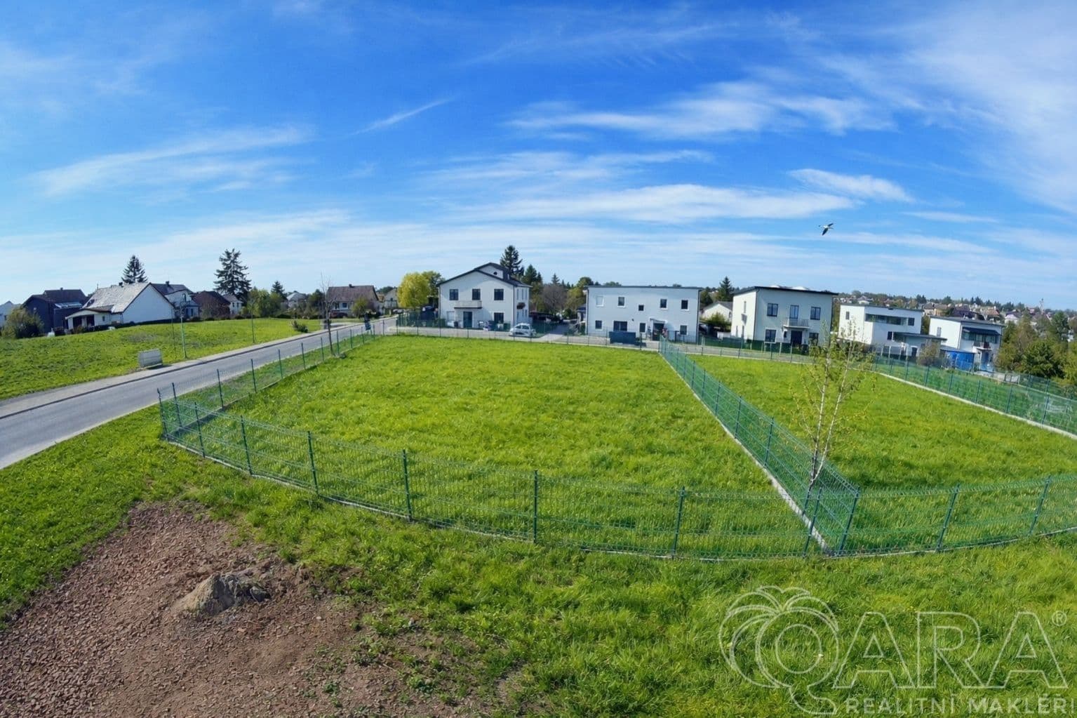 Prodej stavebního pozemku 694 m² Pivoňská, Praha - Kyje